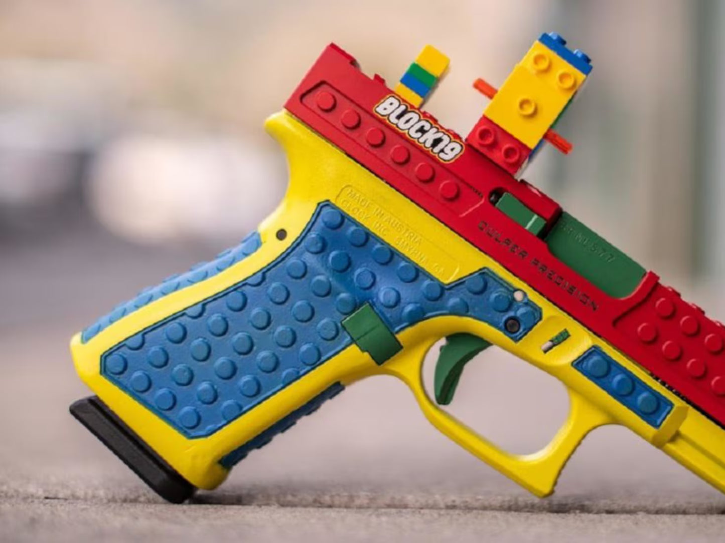 Pistola de juguete retro